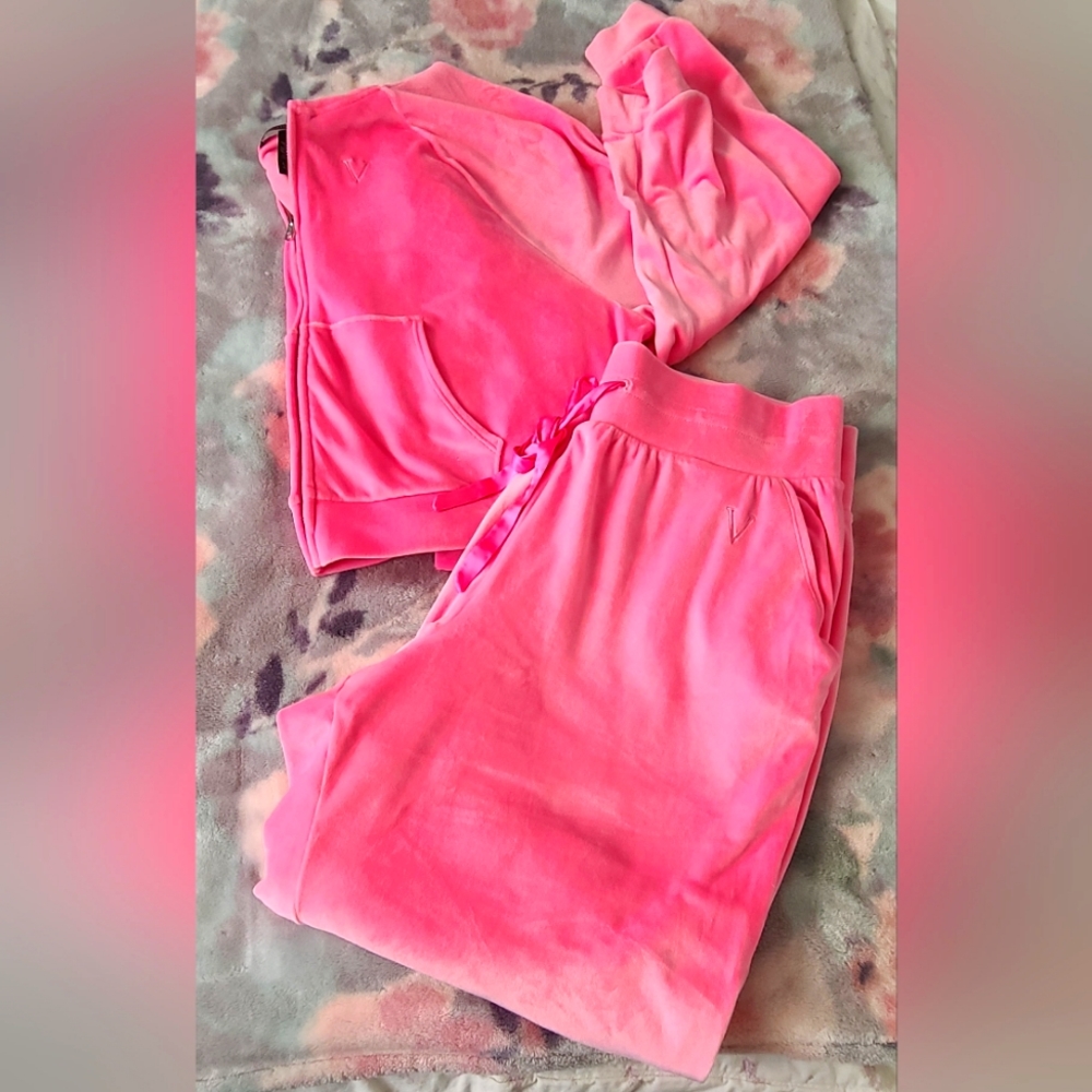 VS PINK VELOUR TRACKSUIT SET